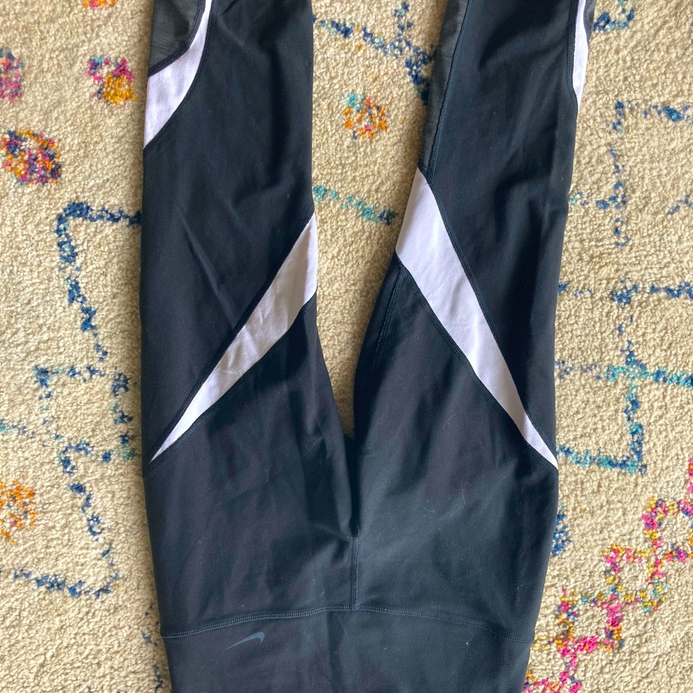 Nike cropped yoga pant